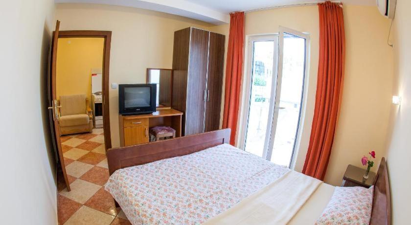 Apartmani Becici 外观 照片